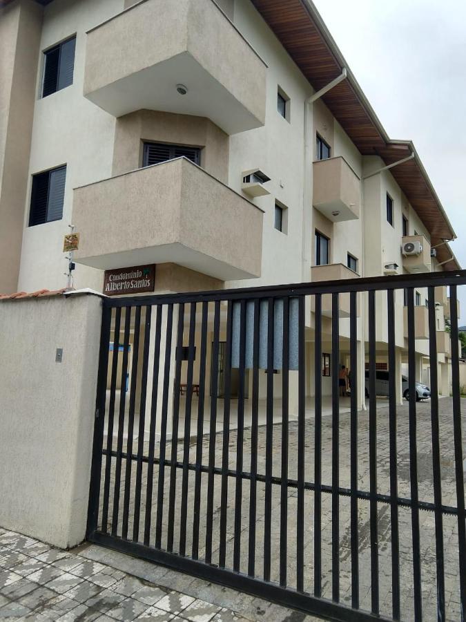 Apartamento Ubatuba, Itagua, Bem Localizado, Duas Vagas De Garagem エクステリア 写真